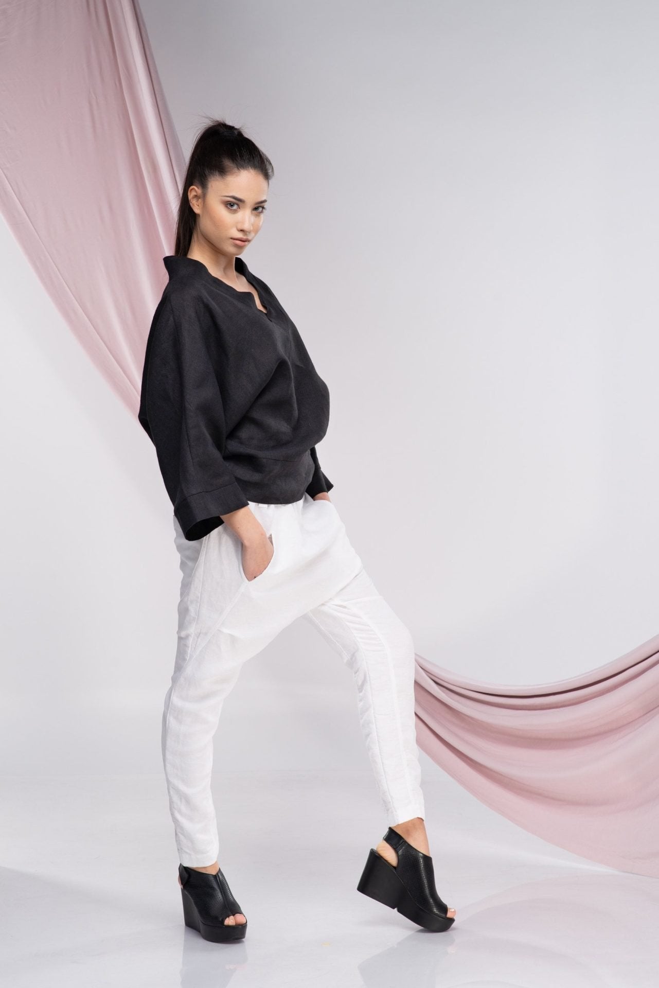 White Linen V-Neck Long Sleeves Kimono Top