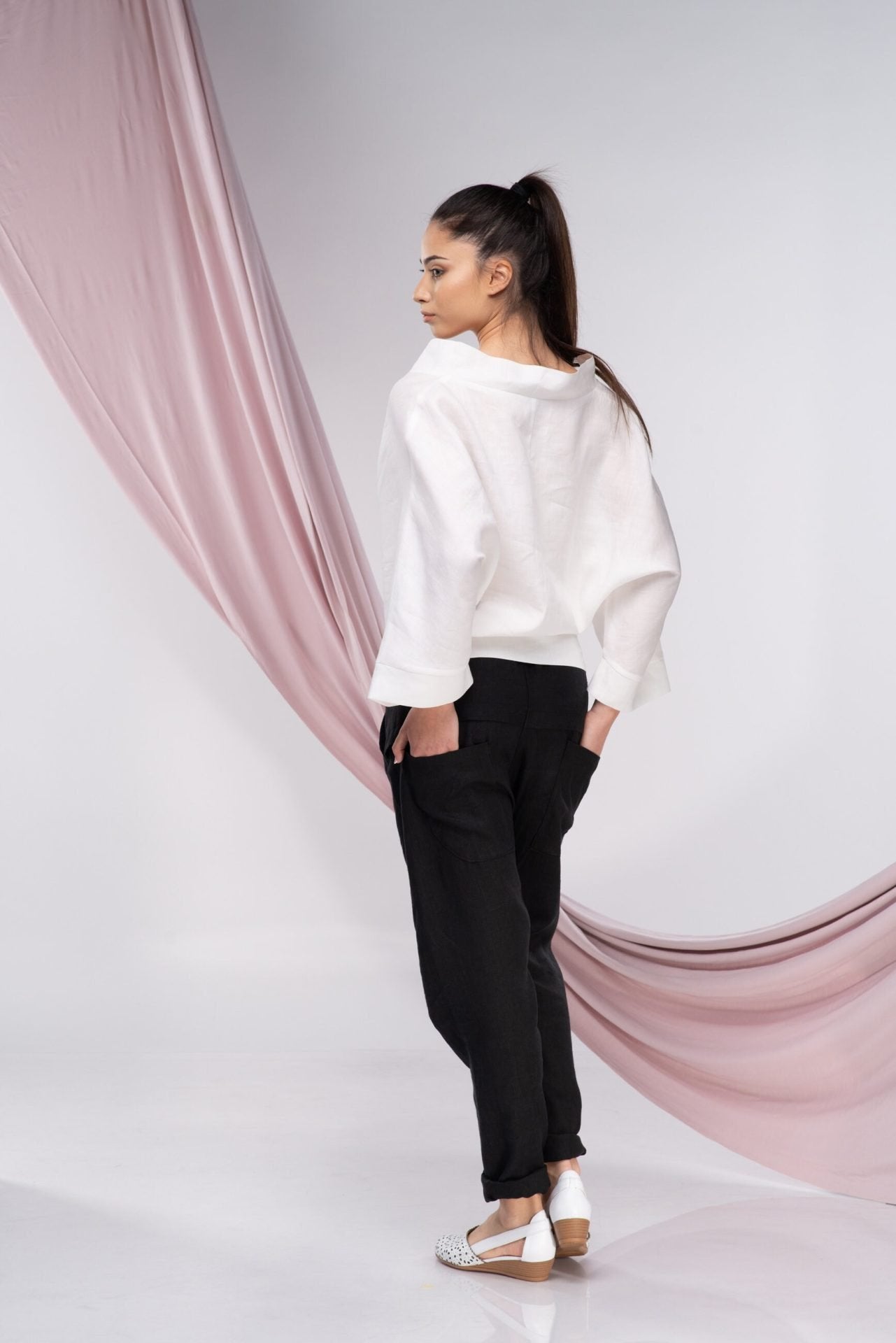 White Linen V-Neck Long Sleeves Kimono Top