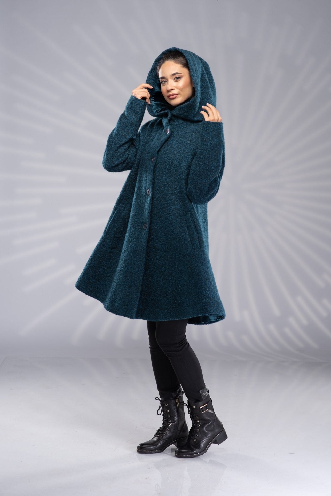 Short Wool Swing Hooded Winter Warm Coat with Lining