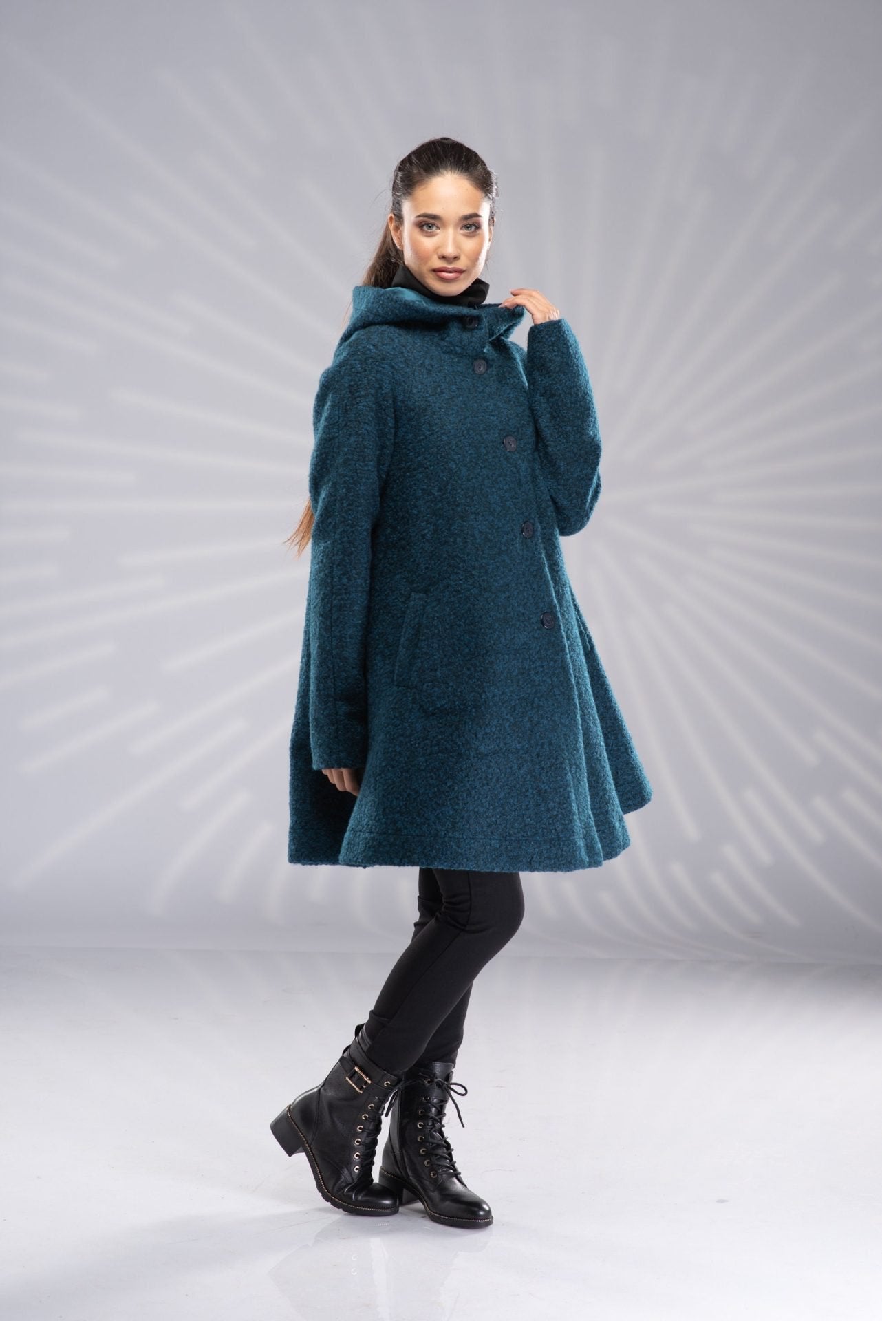 Short Wool Swing Hooded Winter Warm Coat with Lining