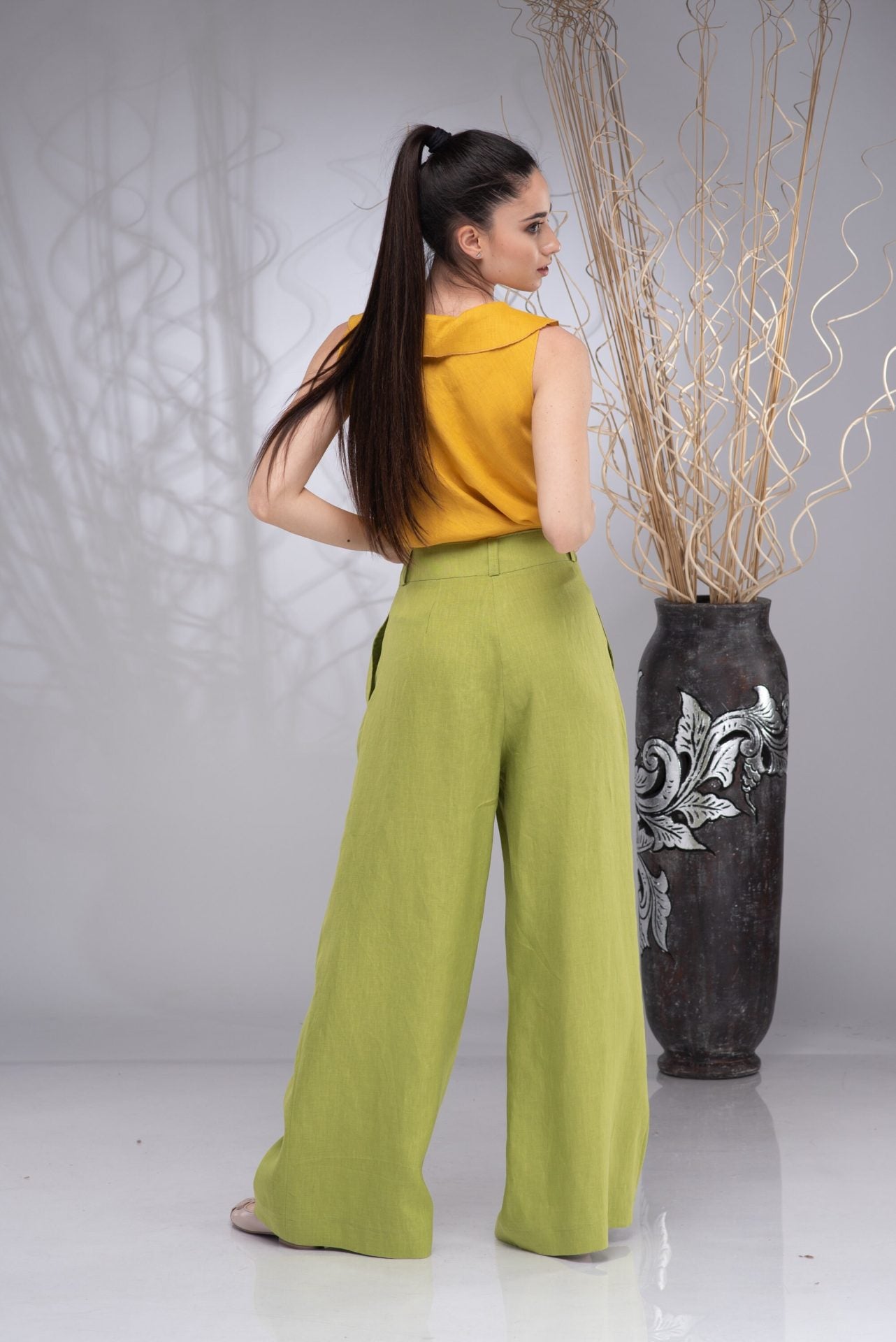 Linen Sleeveless Summer Crop Top