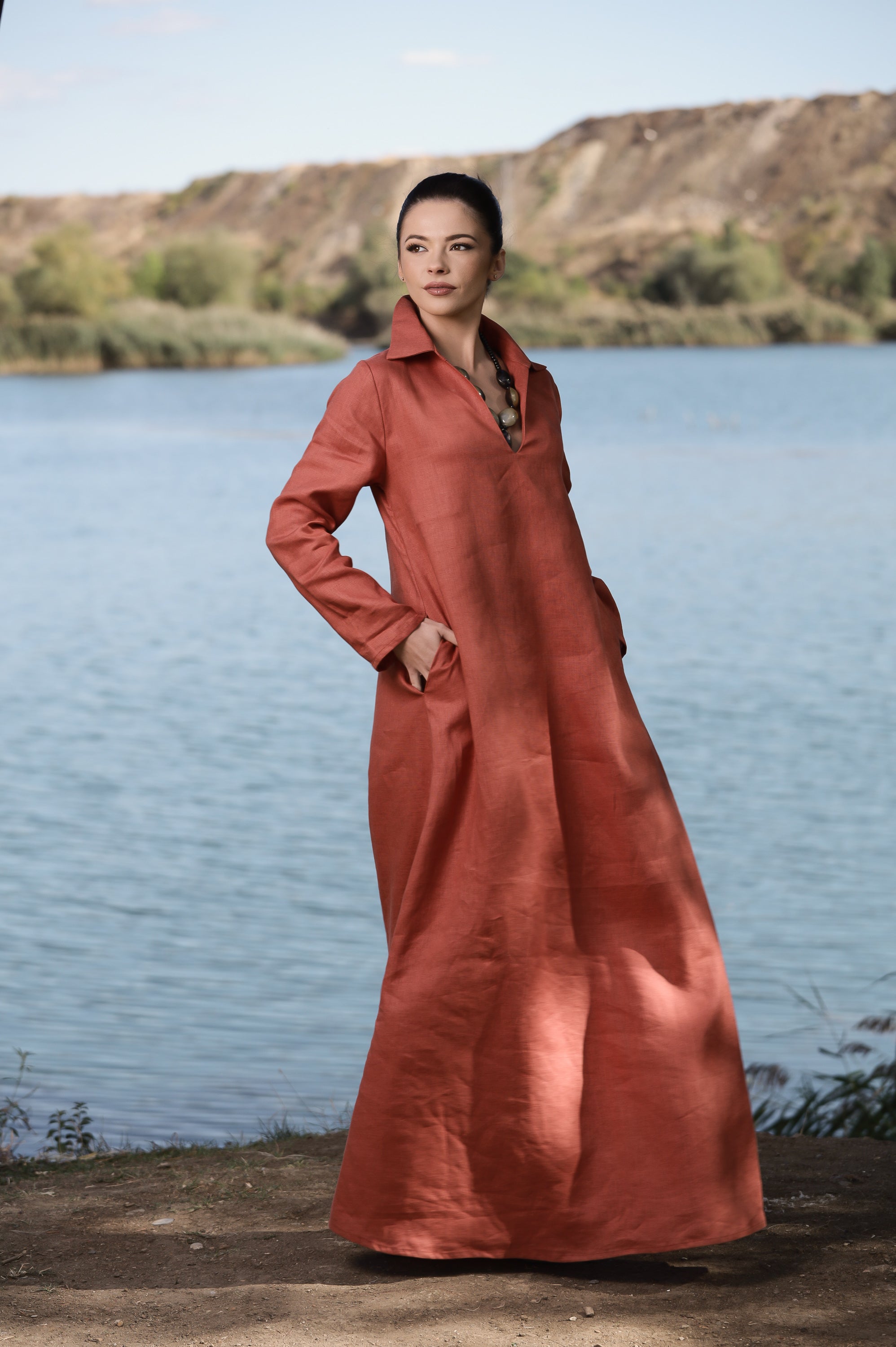 Linen Kaftan Dress for Women with Long Sleeves and V-neckline