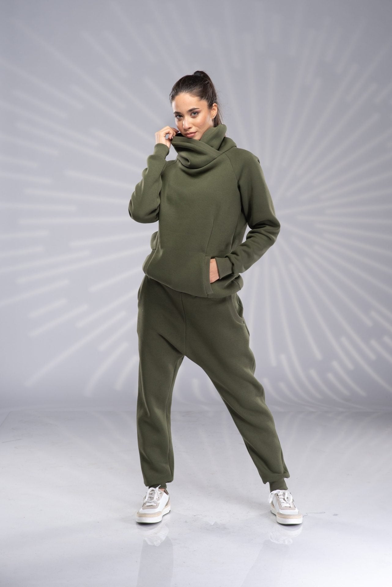 Sport Loungewear Set Turtleneck Sweatshirt and Loose Pants