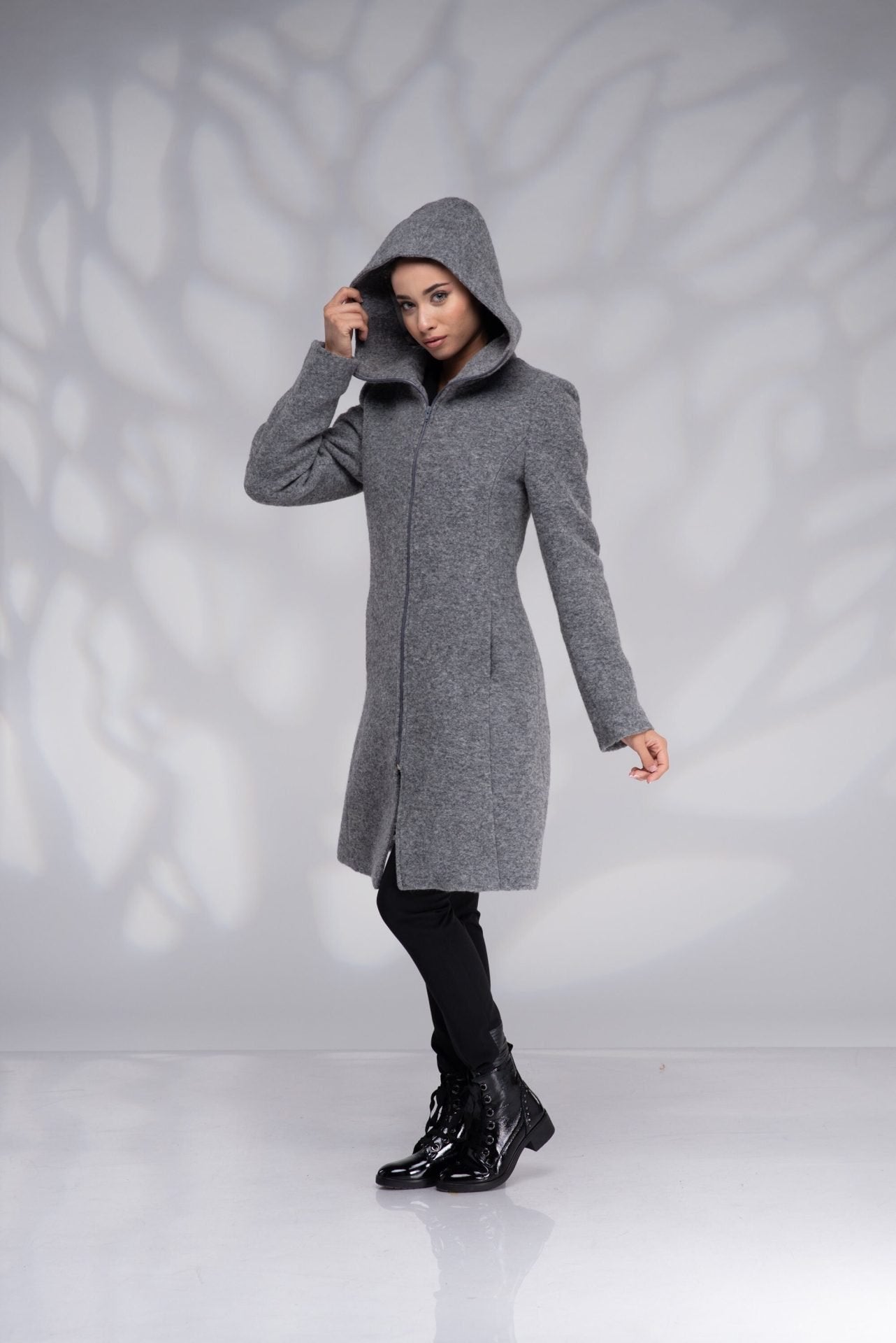 Hooded Wool Coat Short with Lining and Zipper