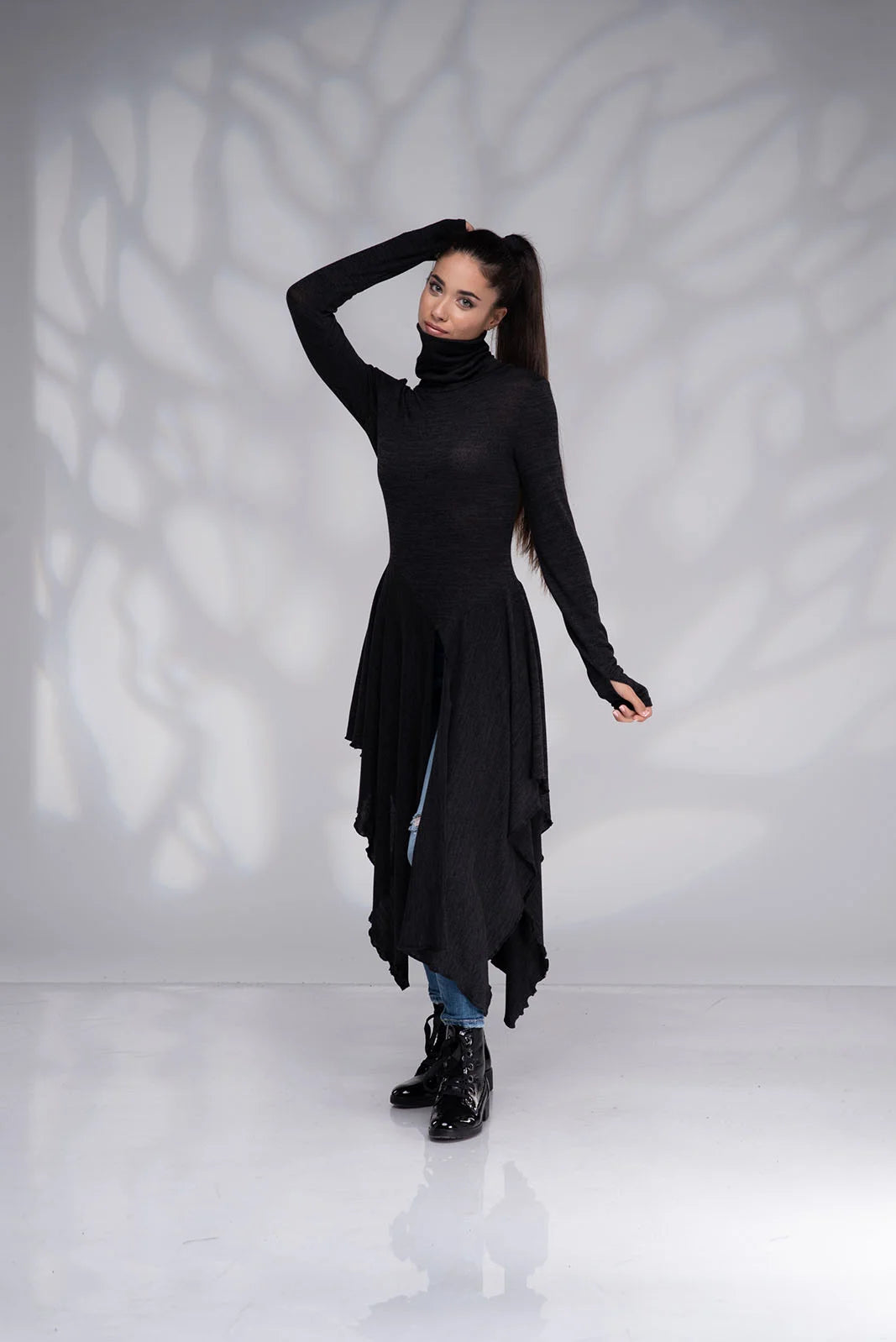 Long-Black-Asymmetrical-Tunic-Top-with-Thumb-Hole-Sleeves-Danellys-4.webp
