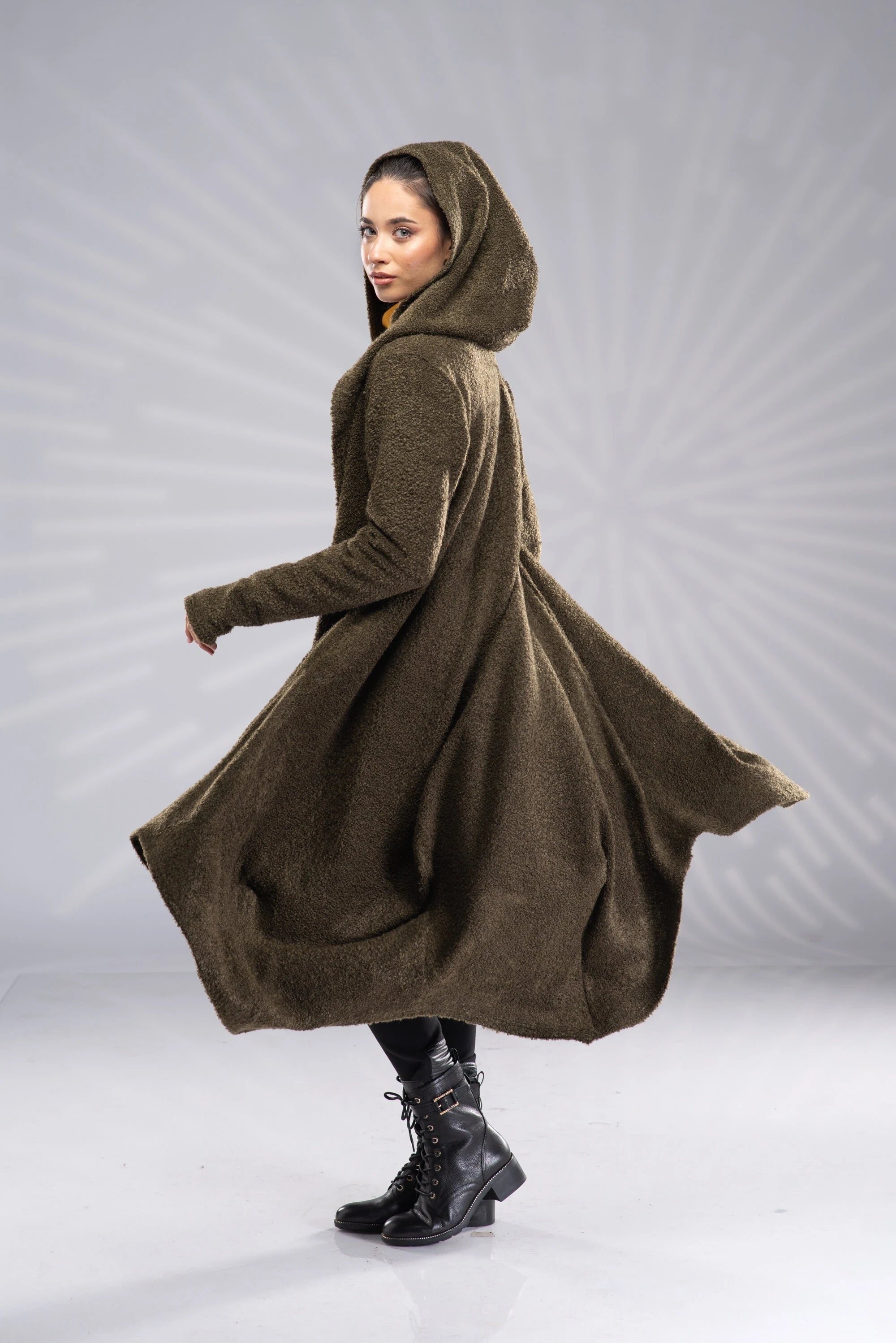Long Cloak with Hood Maxi Witch Cloak3-Danellys.webp