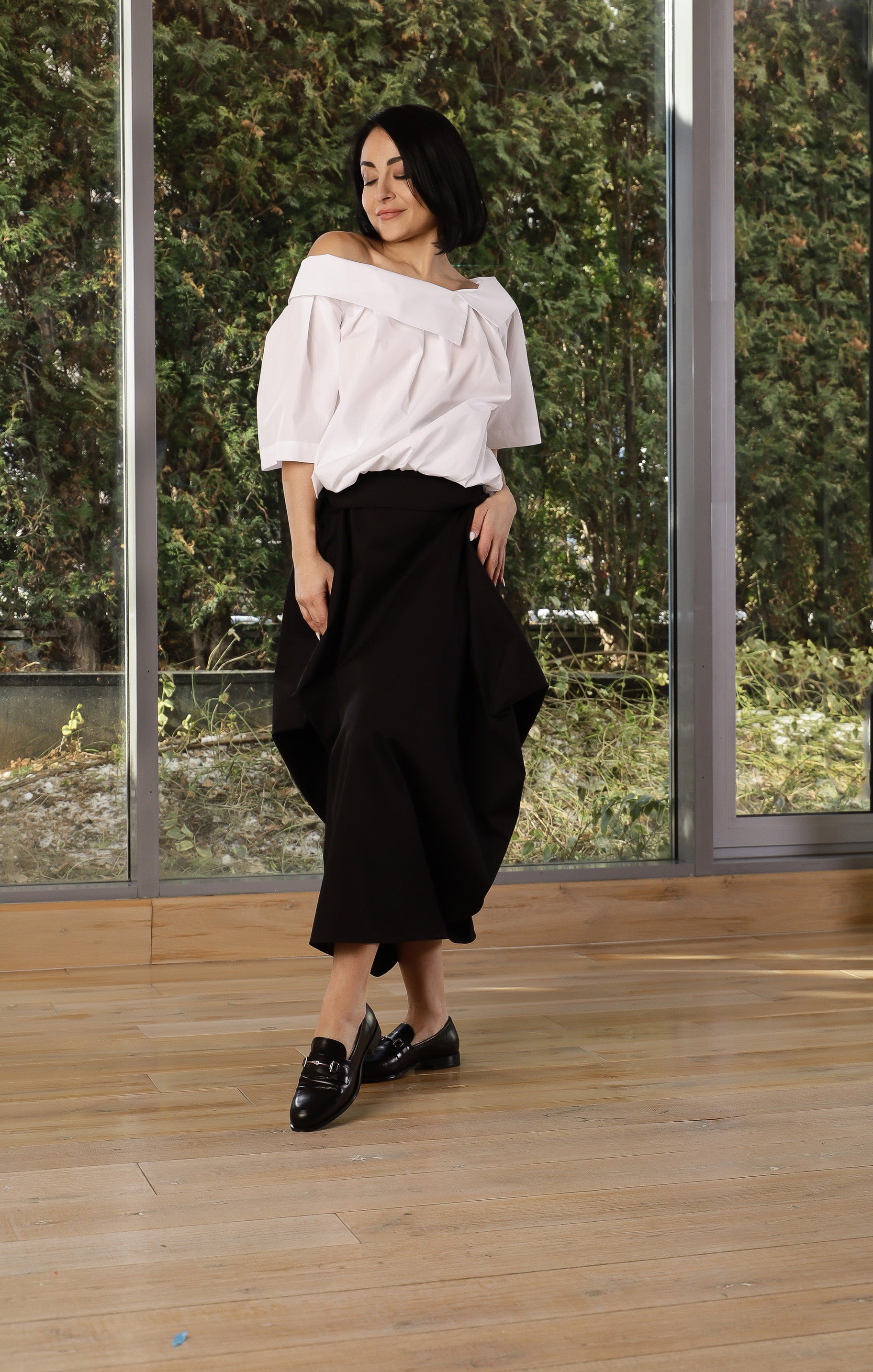 Avant-Garde Balloon Skirt – Sculptural Midi Skirt with Pockets