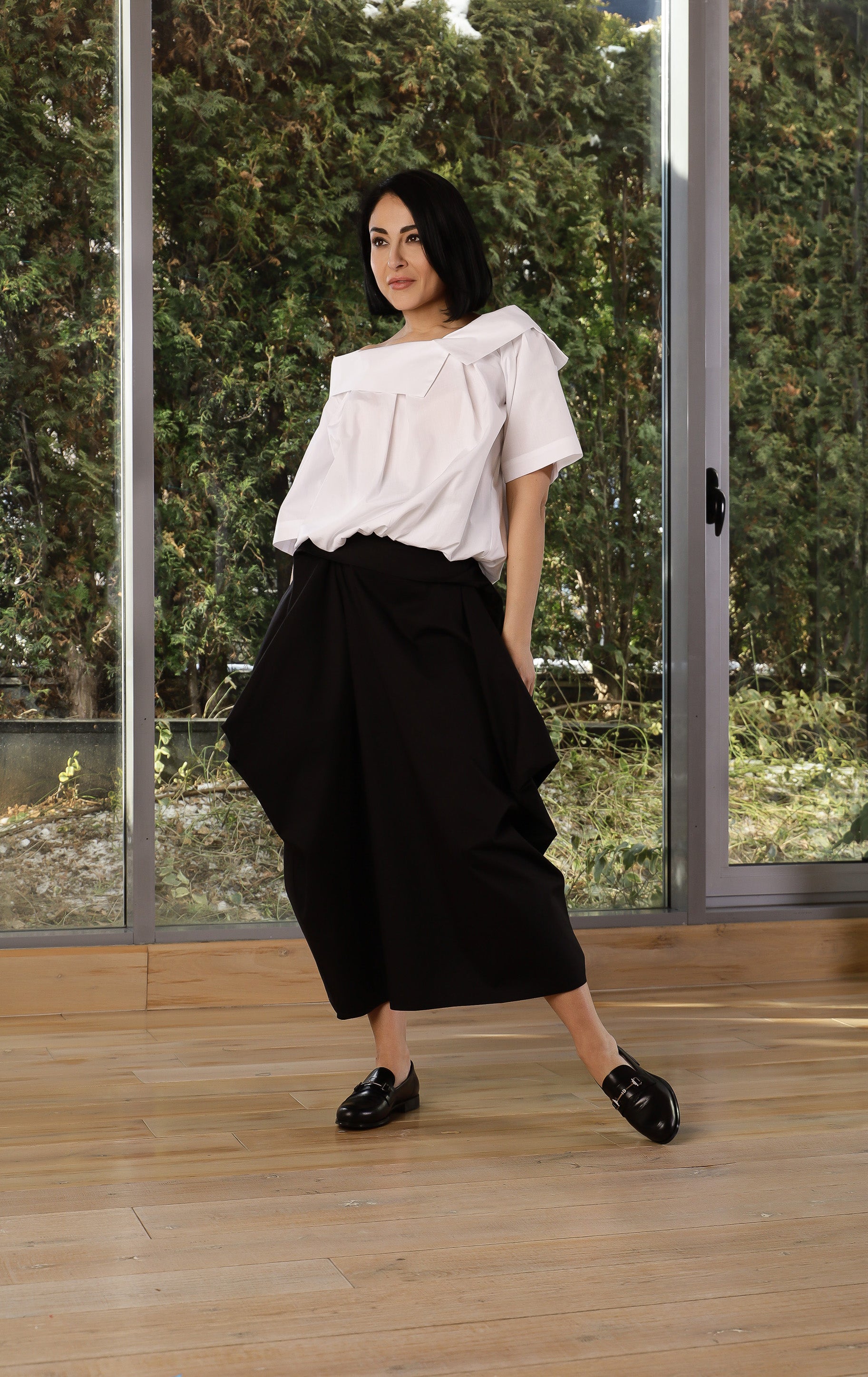 Avant-Garde Balloon Skirt – Sculptural Midi Skirt with Pockets