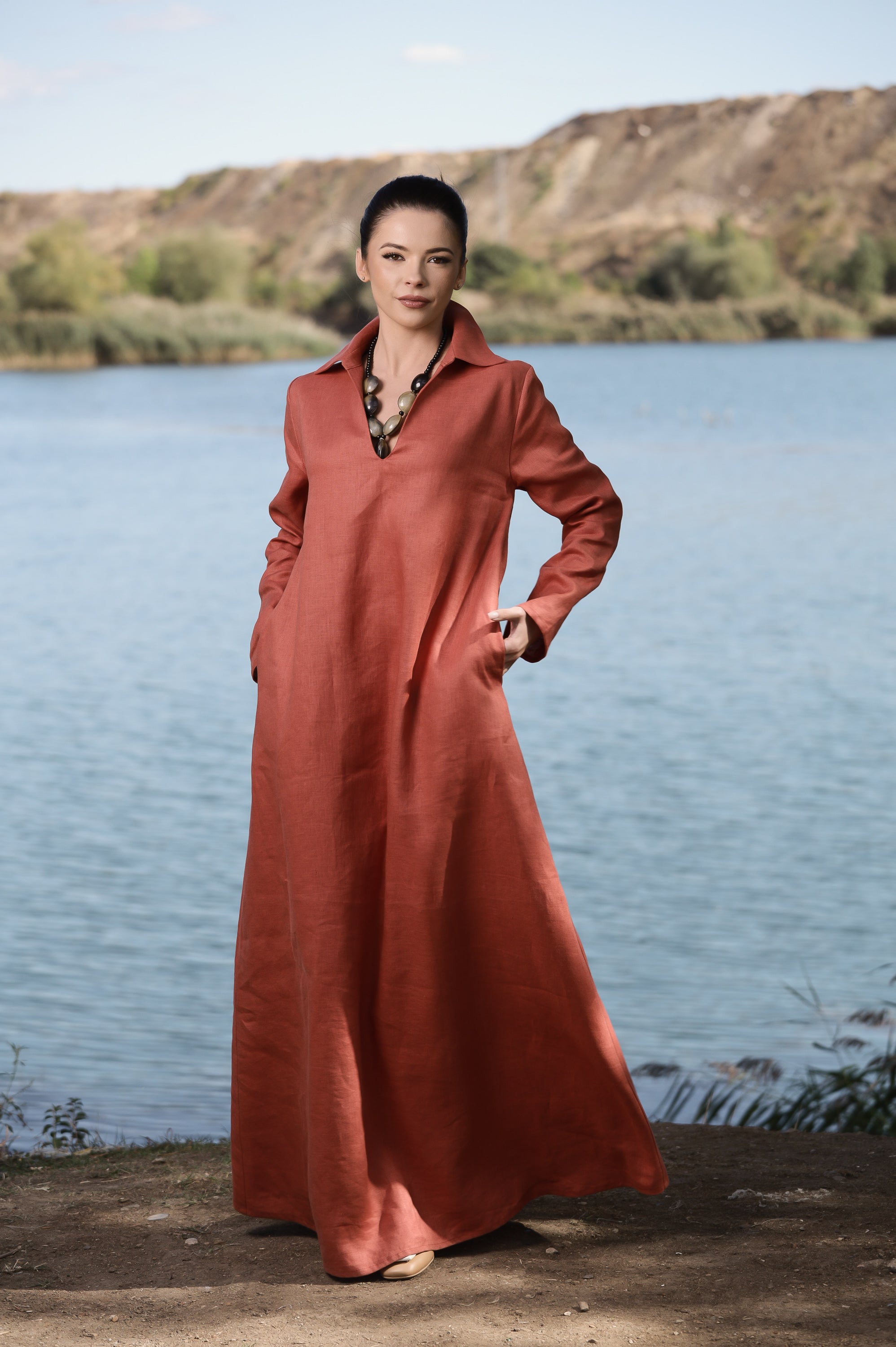 Linen Kaftan Dress for Women with Long Sleeves and V-neckline