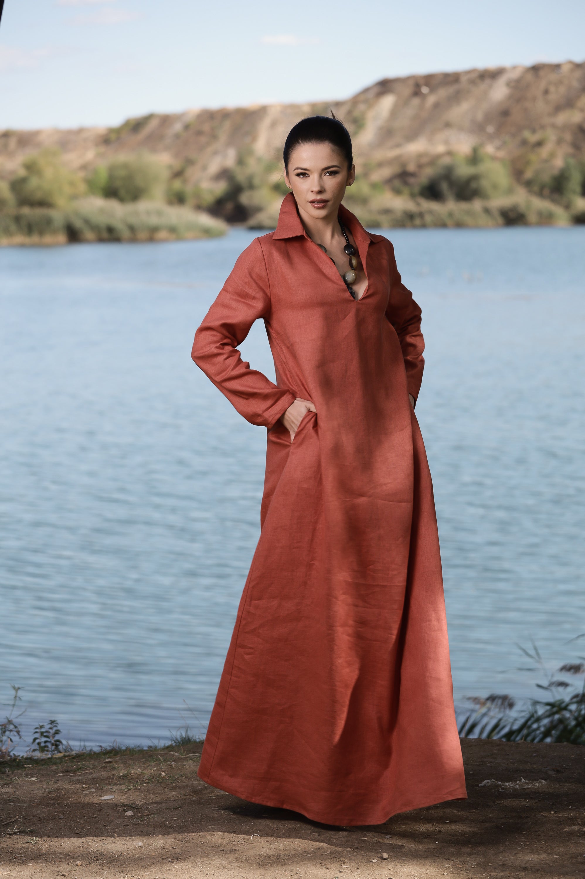 Linen Kaftan Dress for Women with Long Sleeves and V-neckline