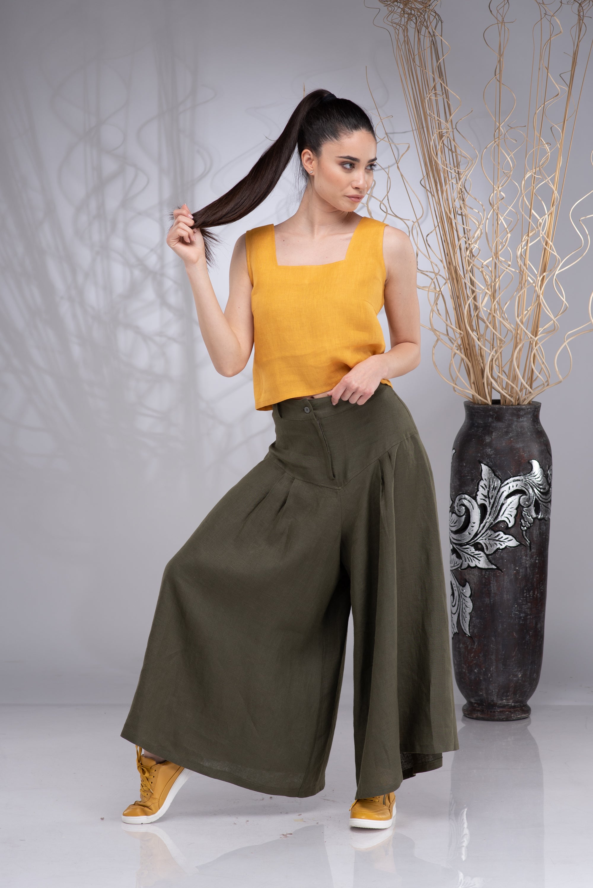 Natural Linen Crop Top – Minimalist Sleeveless Top with Square Neck